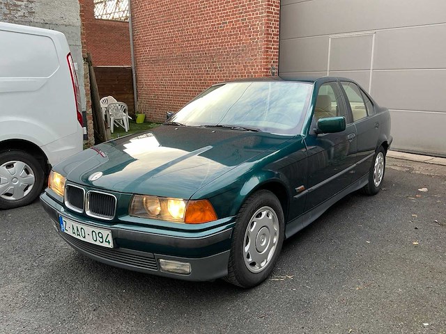 Bmw 320i - 1994 - afbeelding 1 van  31