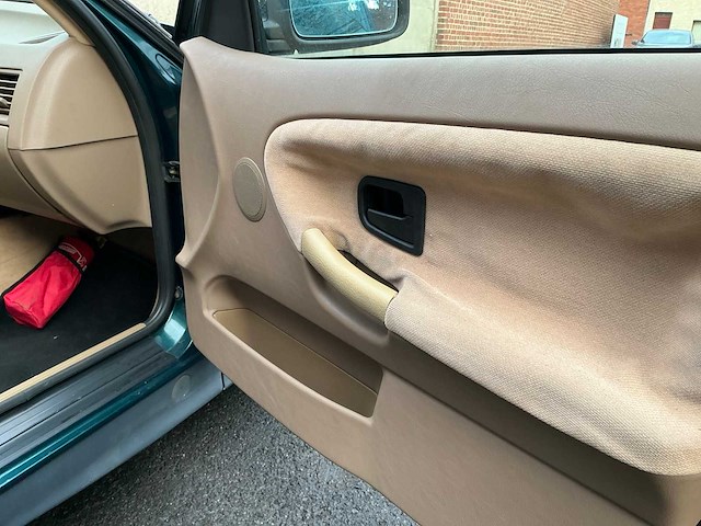 Bmw 320i - 1994 - afbeelding 13 van  31
