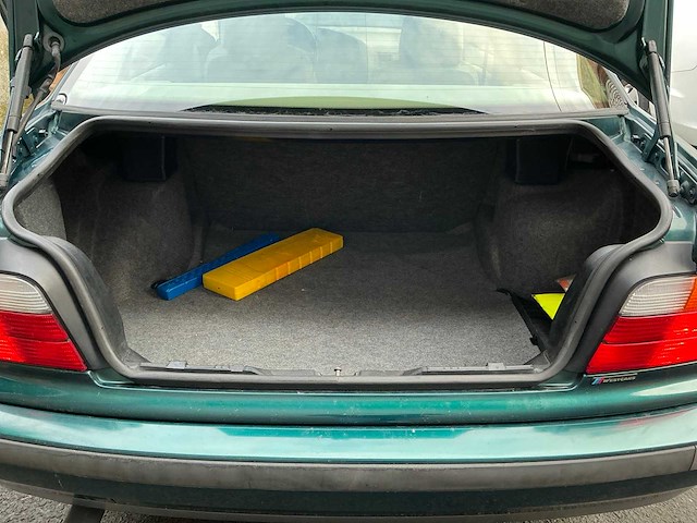 Bmw 320i - 1994 - afbeelding 14 van  31