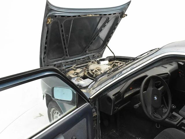 Bmw 323 - afbeelding 8 van  30