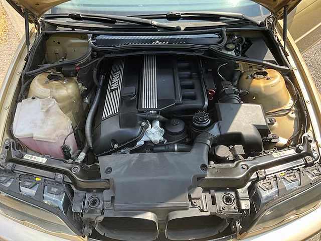 Bmw 323i, 2000 - afbeelding 27 van  39