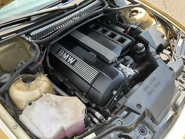 Bmw 323i, 2000 - afbeelding 29 van  39