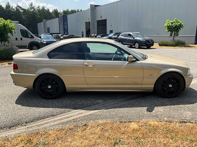 Bmw 323i, 2000 - afbeelding 36 van  39