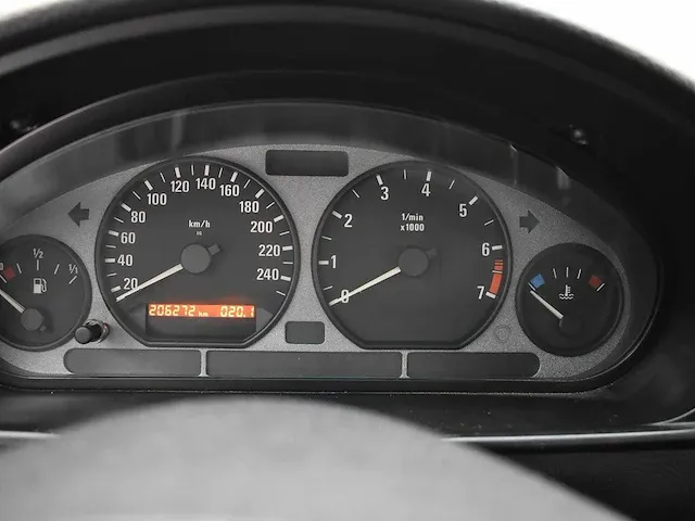 Bmw 323ti compact - afbeelding 9 van  51
