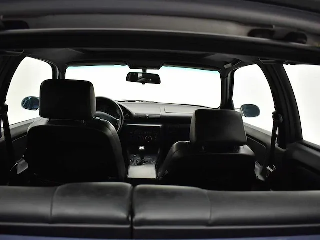 Bmw 323ti compact - afbeelding 21 van  51