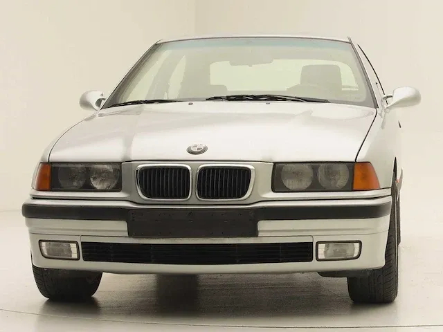 Bmw 323ti compact - afbeelding 12 van  51