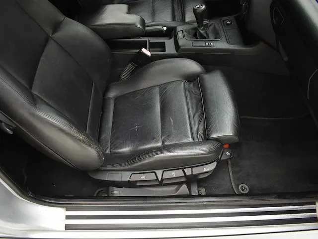 Bmw 323ti compact - afbeelding 25 van  51