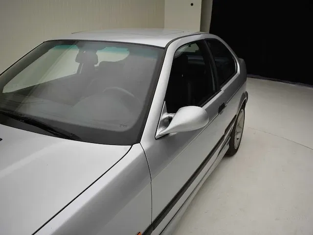 Bmw 323ti compact - afbeelding 41 van  51