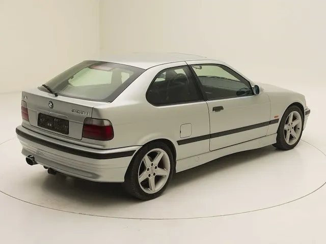Bmw 323ti compact - afbeelding 45 van  51