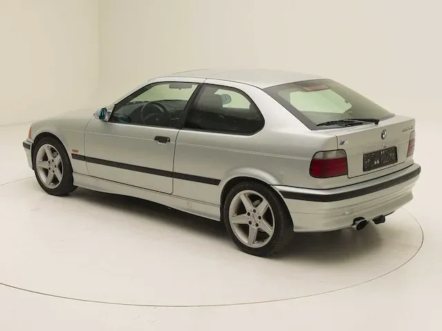 Bmw 323ti compact - afbeelding 49 van  51