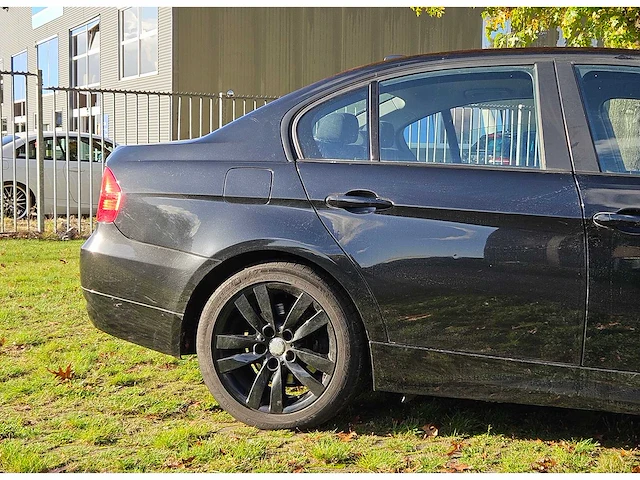 Bmw 325i automatic - afbeelding 6 van  56