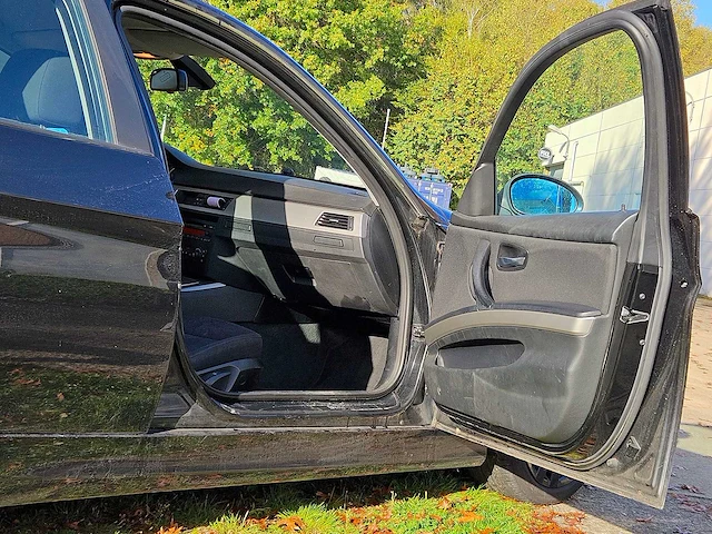 Bmw 325i automatic - afbeelding 9 van  56