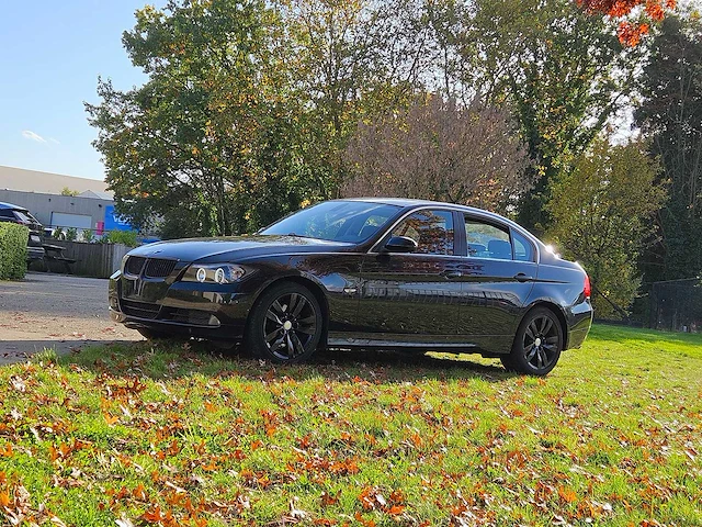Bmw 325i automatic - afbeelding 12 van  56