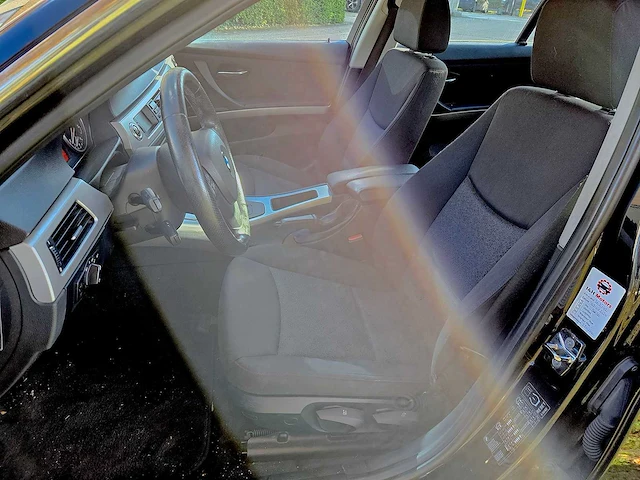 Bmw 325i automatic - afbeelding 27 van  56