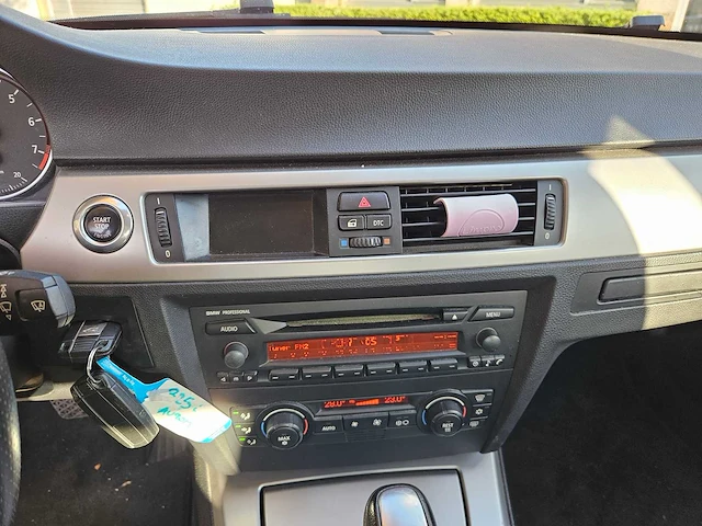 Bmw 325i automatic - afbeelding 28 van  56