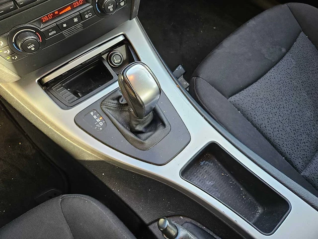 Bmw 325i automatic - afbeelding 30 van  56