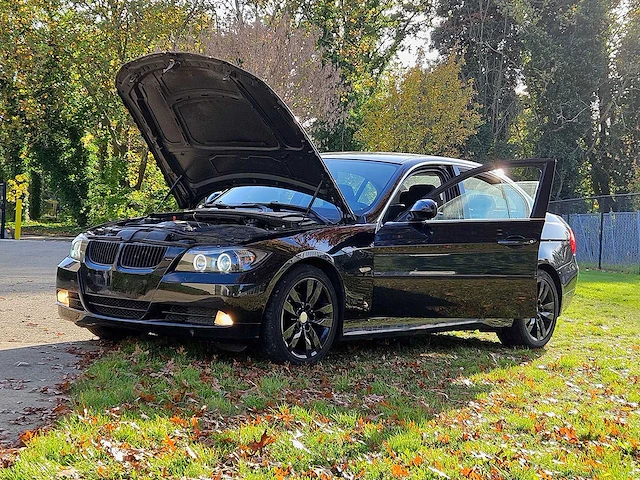Bmw 325i automatic - afbeelding 39 van  56
