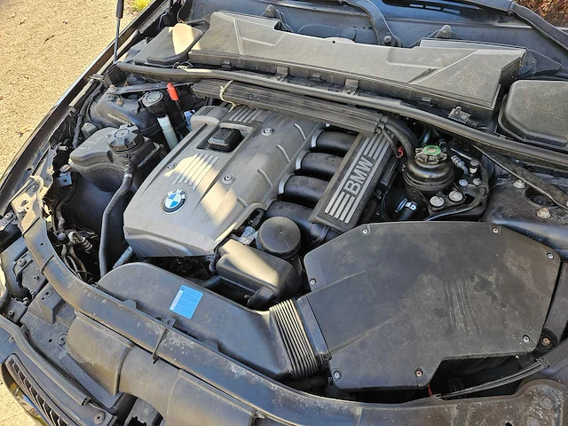 Bmw 325i automatic - afbeelding 41 van  56