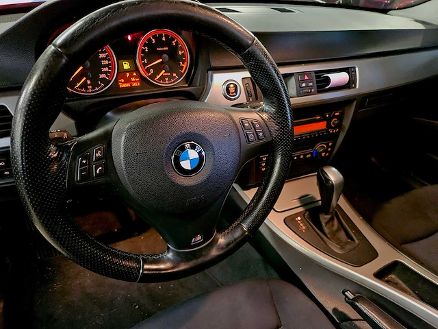 Bmw 325i automatic - afbeelding 46 van  56