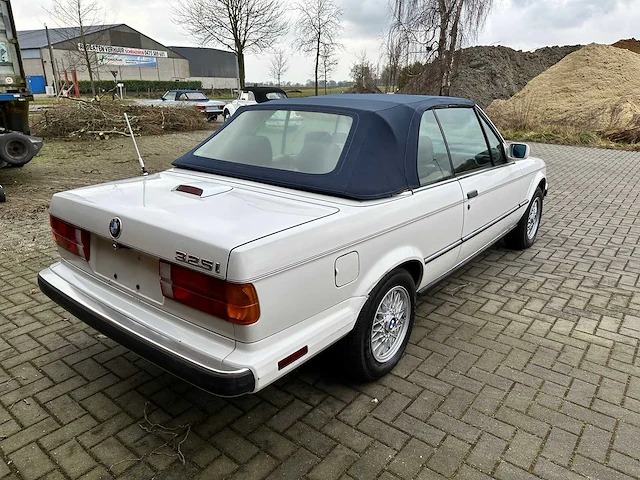 Bmw 325i cabrio - classic cars >15 - 1990 - afbeelding 2 van  35