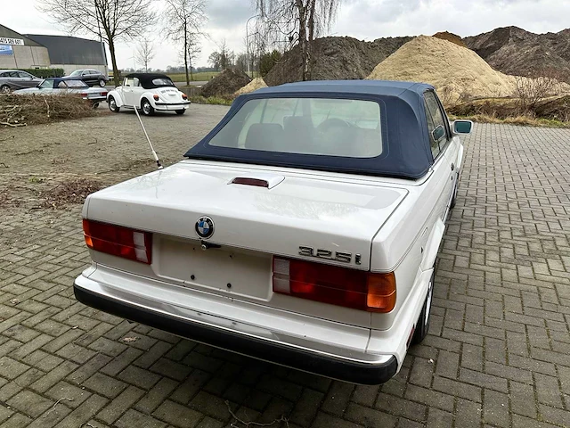 Bmw 325i cabrio - classic cars >15 - 1990 - afbeelding 3 van  35