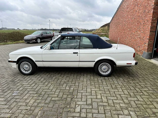 Bmw 325i cabrio - classic cars >15 - 1990 - afbeelding 8 van  35