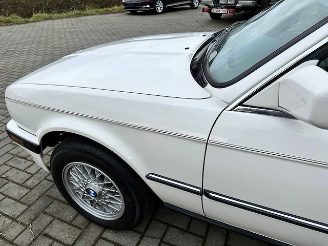 Bmw 325i cabrio - classic cars >15 - 1990 - afbeelding 9 van  35