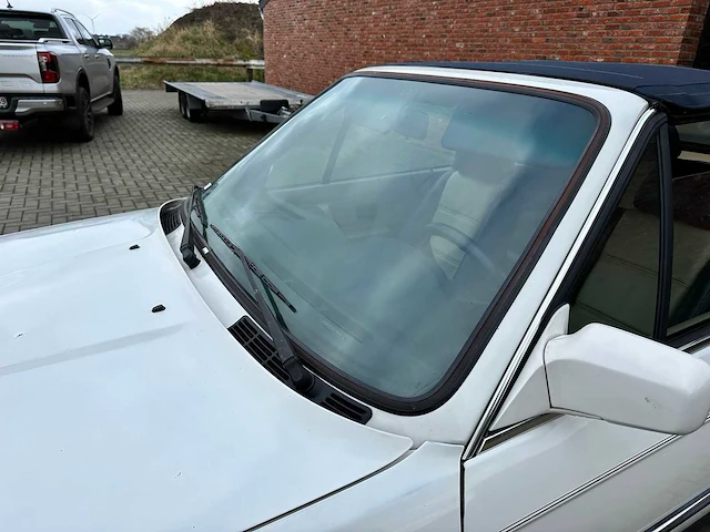 Bmw 325i cabrio - classic cars >15 - 1990 - afbeelding 11 van  35