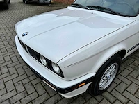 Bmw 325i cabrio - classic cars >15 - 1990 - afbeelding 13 van  35