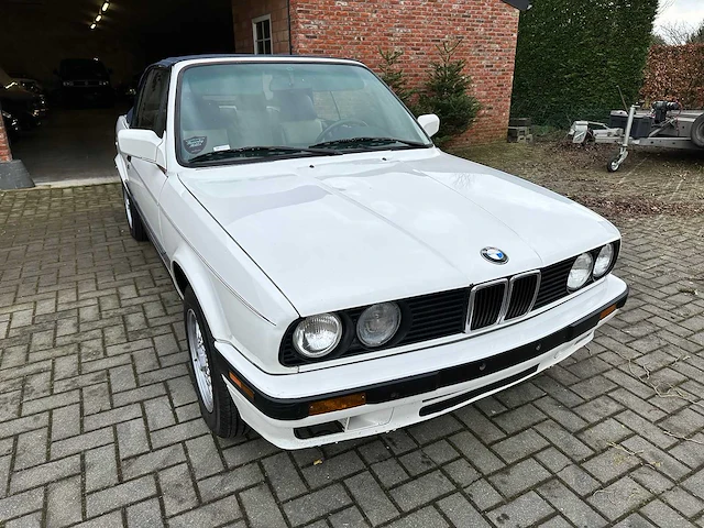 Bmw 325i cabrio - classic cars >15 - 1990 - afbeelding 31 van  35