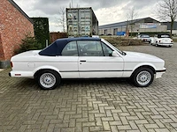 Bmw 325i cabrio - classic cars >15 - 1990 - afbeelding 34 van  35