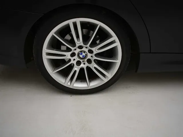 Bmw 325i e91 m-pack 2007 - afbeelding 32 van  40