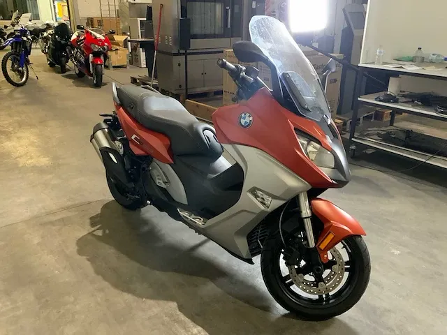Bmw 3c65 scooter - afbeelding 9 van  15