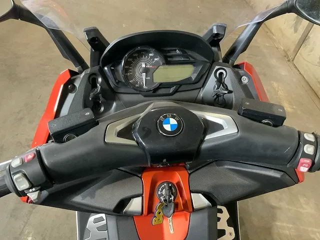 Bmw 3c65 scooter - afbeelding 14 van  15