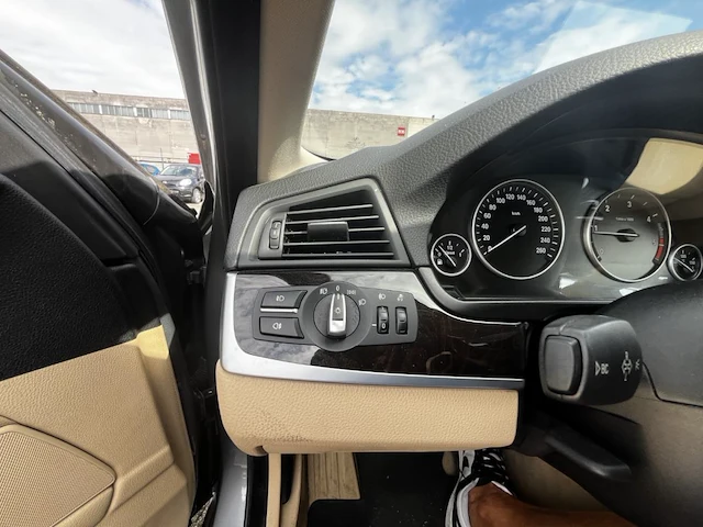 Bmw 5 (f10) 520da 163 at, 2010 - afbeelding 6 van  29