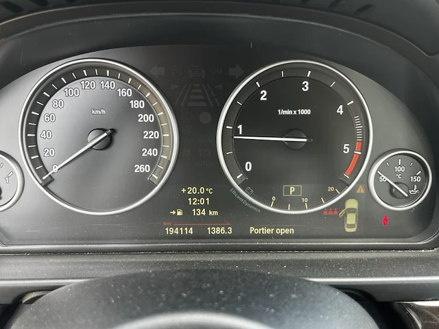 Bmw 5 (f10) 520da 163 at, 2010 - afbeelding 26 van  29