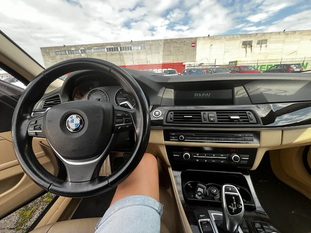 Bmw 5 (f10) 520da 163 at, 2010 - afbeelding 27 van  29