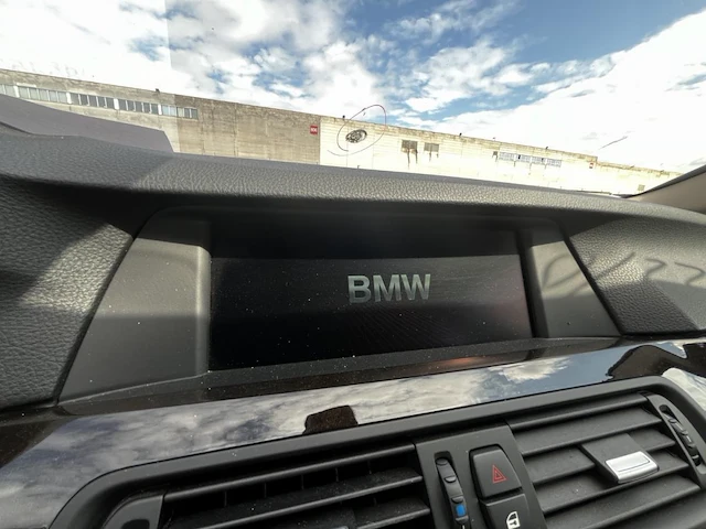 Bmw 5 (f10) 520da 163 at, 2010 - afbeelding 28 van  29