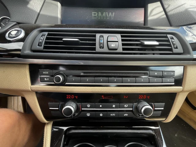 Bmw 5 (f10) 520da 163 at, 2010 - afbeelding 29 van  29