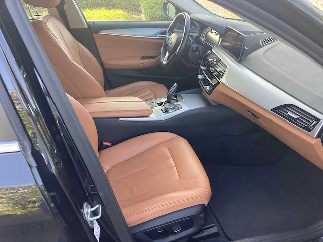 Bmw 518d - 2019 - afbeelding 9 van  10