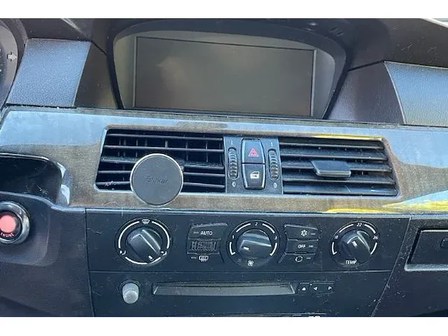 Bmw 520d sedan - afbeelding 49 van  49