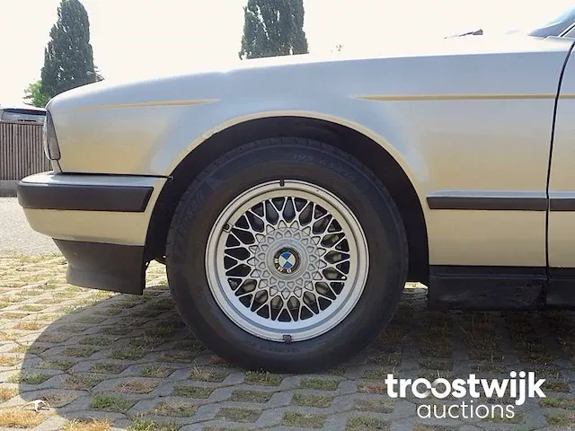 Bmw 520i automatic - afbeelding 2 van  58