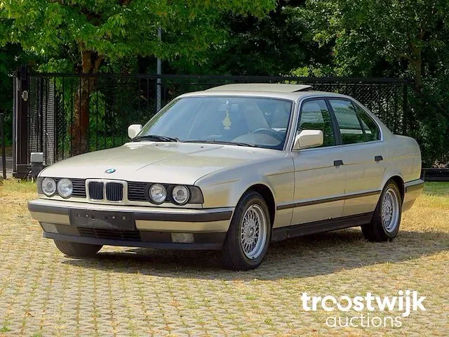 Bmw 520i automatic - afbeelding 1 van  58