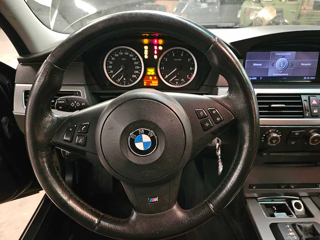Bmw 523i touring automatic (project-basis) lpg - afbeelding 32 van  50