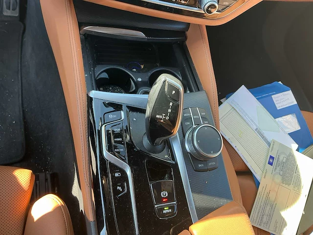 Bmw 530e touring stationwagen - afbeelding 2 van  14