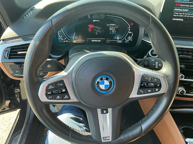 Bmw 530e touring stationwagen - afbeelding 3 van  14