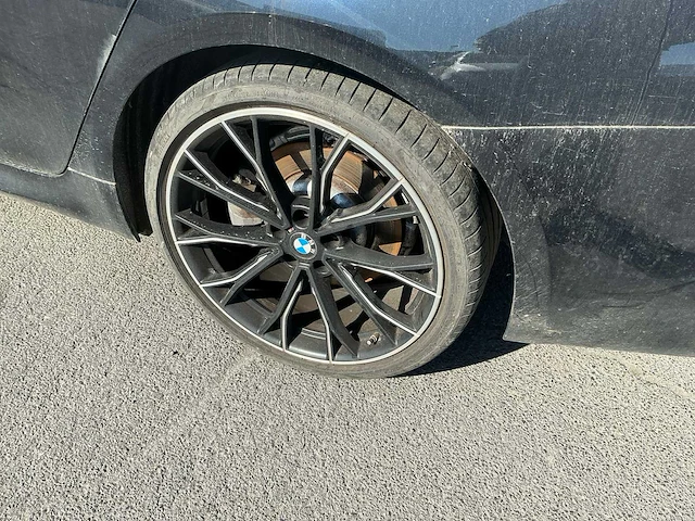 Bmw 530e touring stationwagen - afbeelding 10 van  14