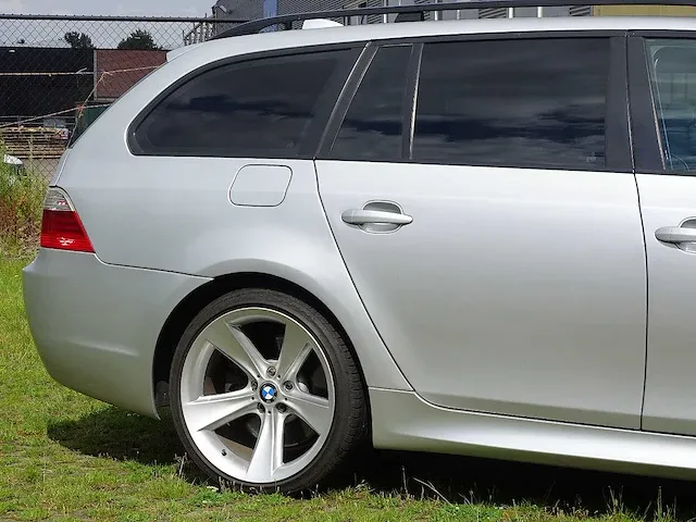 Bmw 535d touring (m-pack) - afbeelding 23 van  67