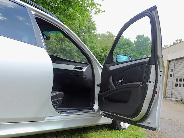 Bmw 535d touring (m-pack) - afbeelding 26 van  67