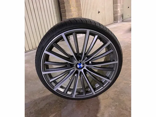 Bmw 535d touring (m-pack) - afbeelding 1 van  67